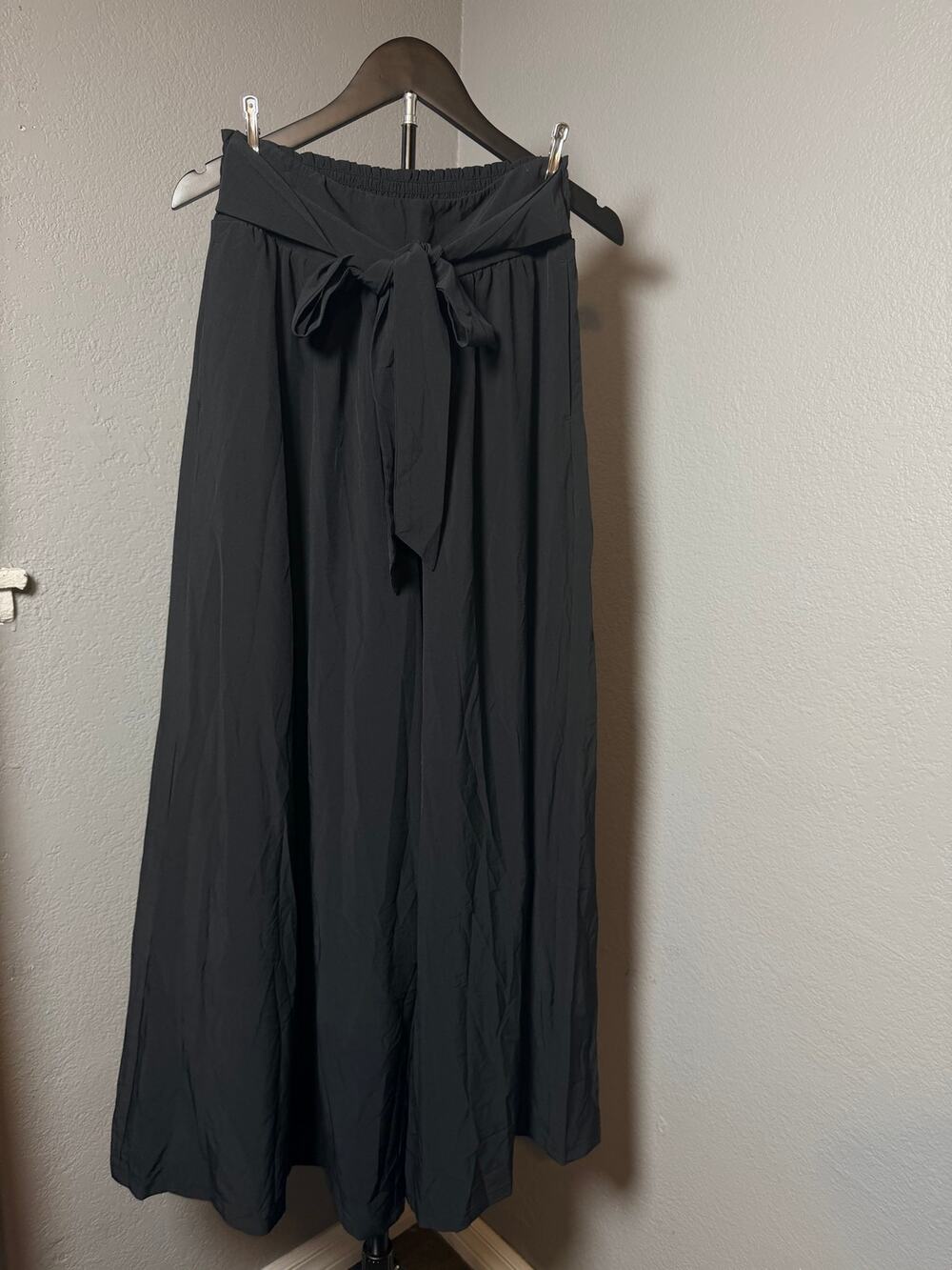 Halara Black High-Waisted Wide Leg Palazzo Pants with Tie Waist | Size Small